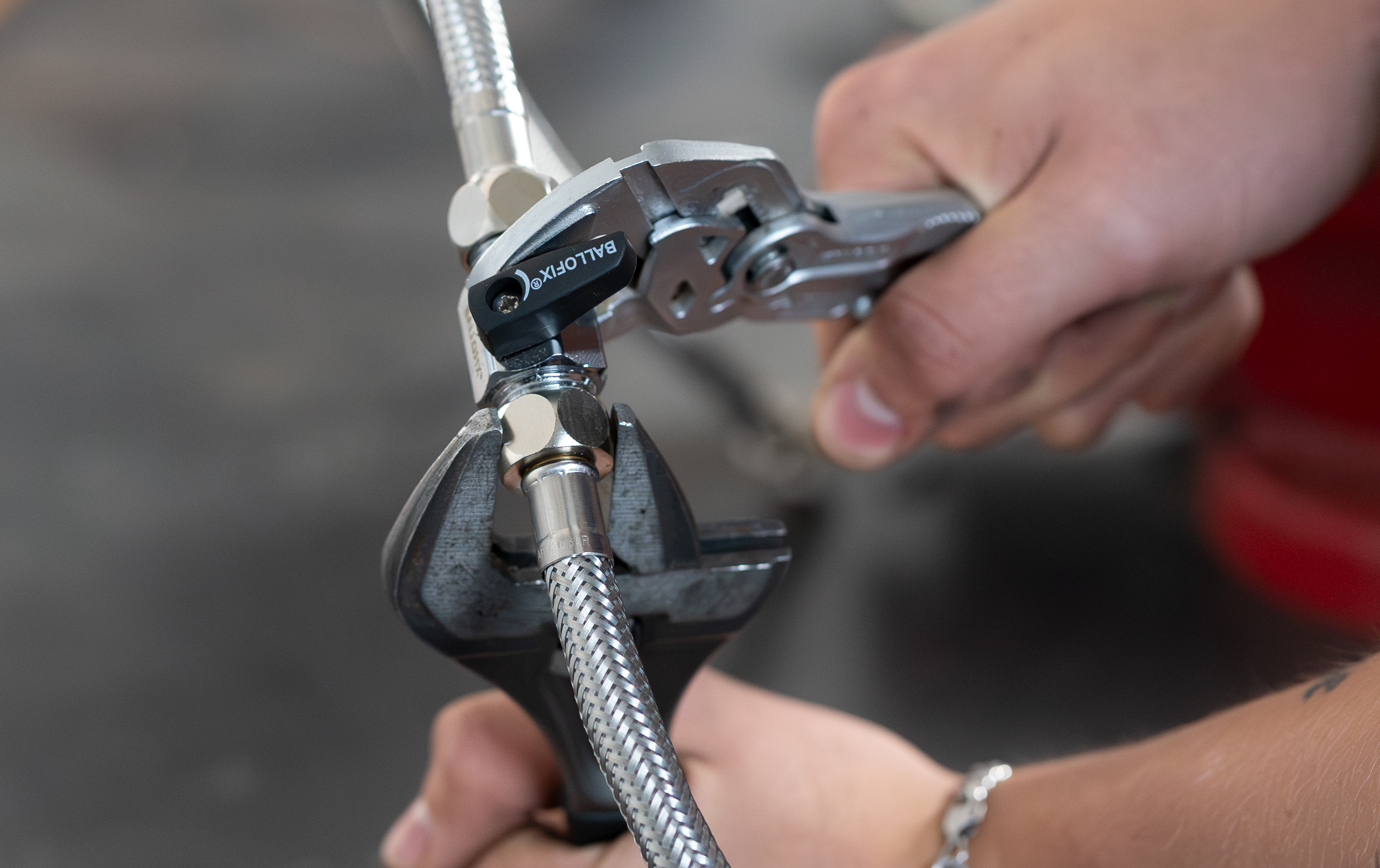 Fackmässig kapning av vattenrör av certifierad rörmokare