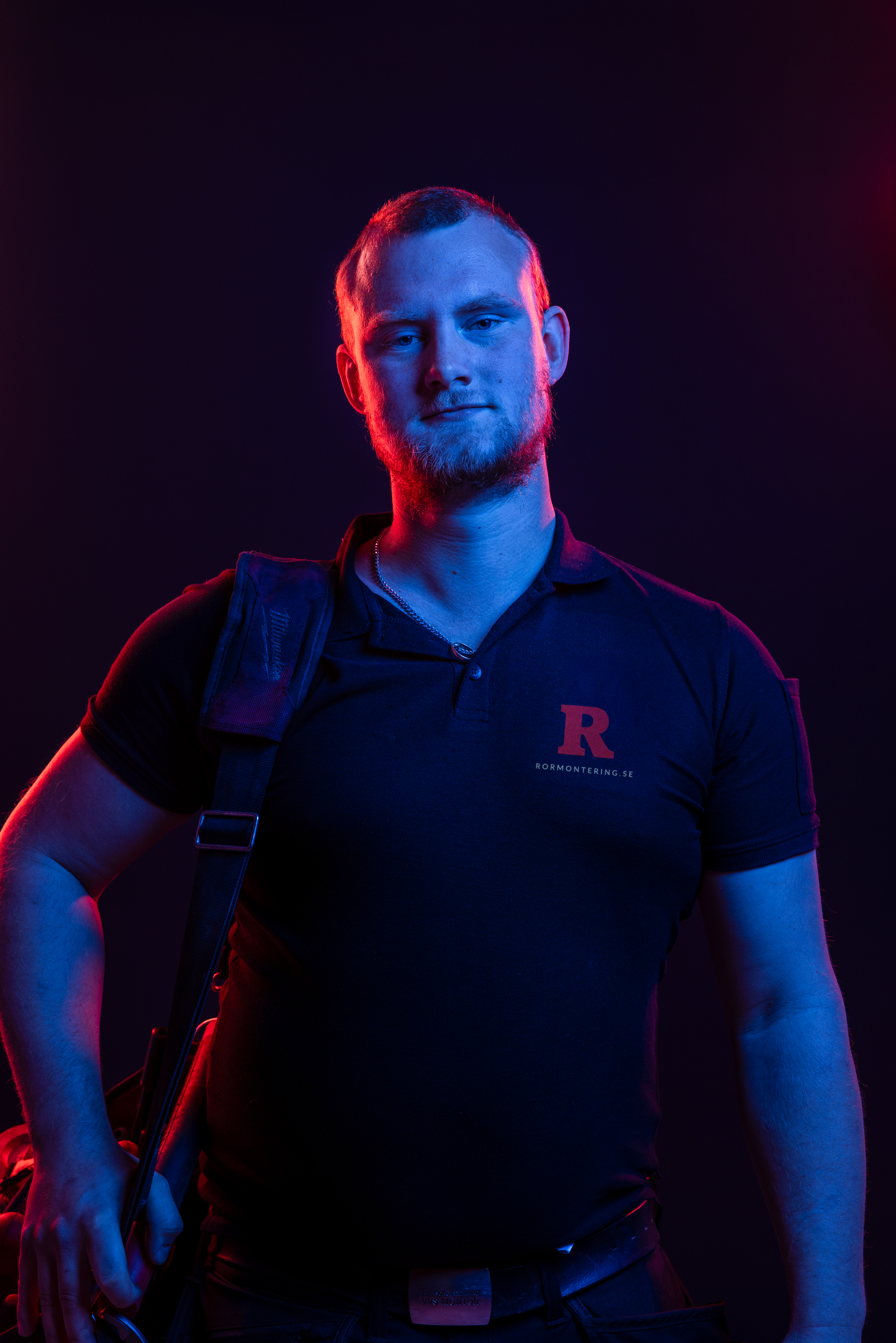 Porträtt av certifierad rörmokare på Rörmontering