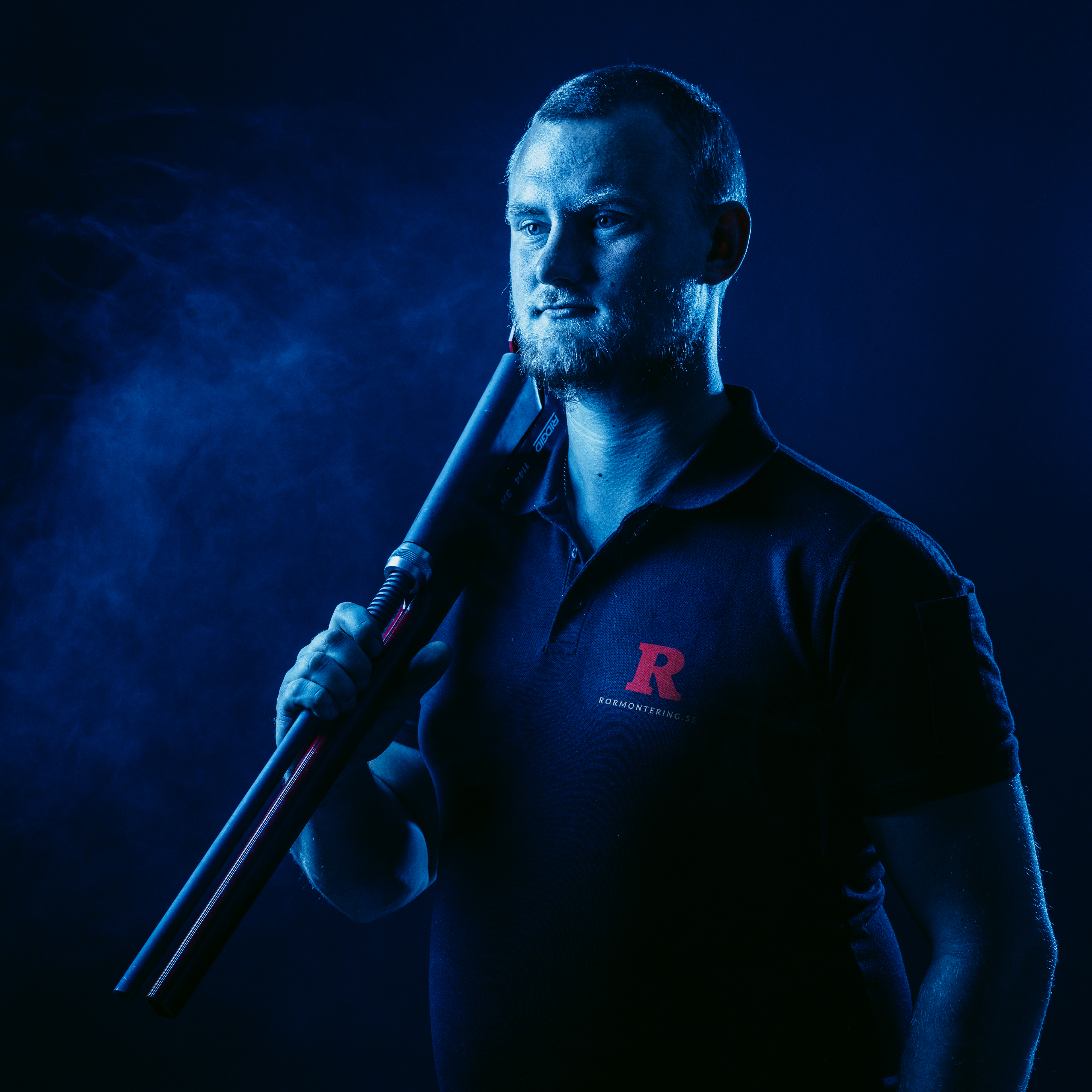 Porträtt av certifierad rörmokare på Rörmontering